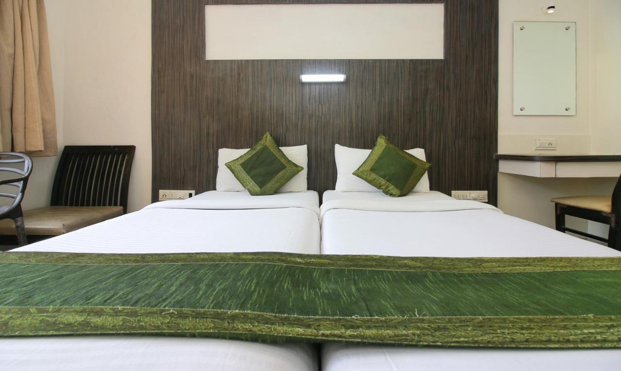 Treebo Trend Golden Nest Hotel Тане Екстериор снимка